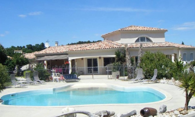 Pont-Saint-Esprit Villa | Charming zen villa, luxury, calm, view, Ardèche, Uzès, Avignon, Provence