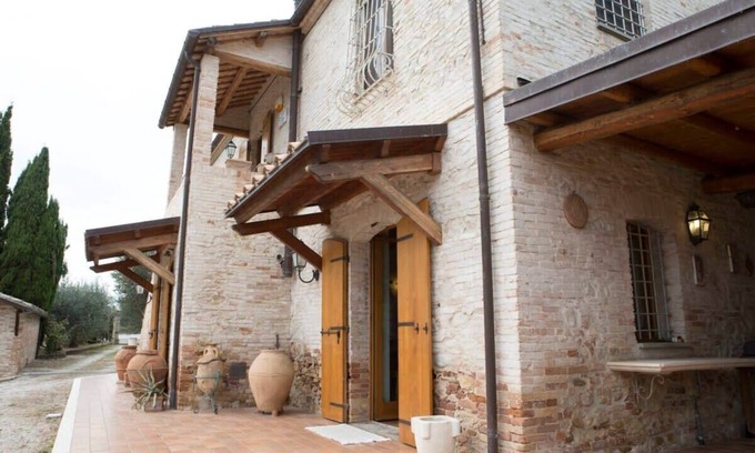 Mosciano Sant'Angelo Villa | Charmingful Villa WITH Great Scenary And Vibes
