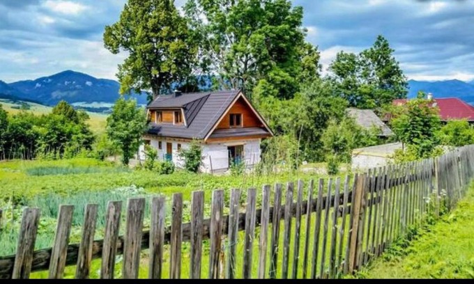 Bobrovnik House | Chata pod lipou Bobrovník