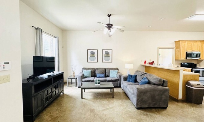 Pine Grove Apartment | Chateau 1, spacious townhouse in Tickfaw, LA