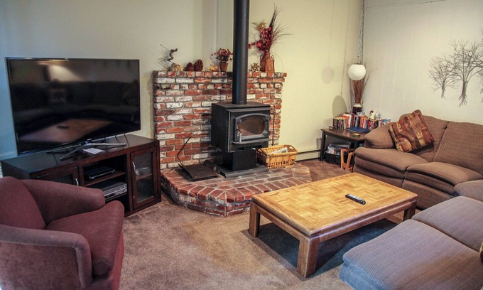 Mammoth Lakes Condo | Chateau de Montagne 3 Spacious Condo With Great Complex Amenities On the Shuttle Route by RedAwning