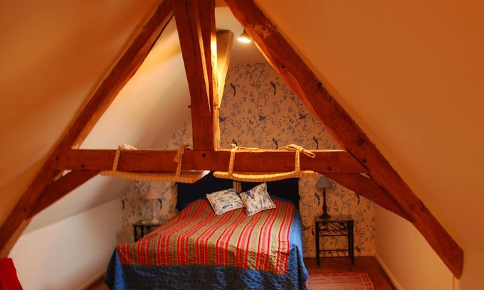 La Perche House | Chateau Igny, 17th century/"Tosca" Gite/sleeps 3 & your dog