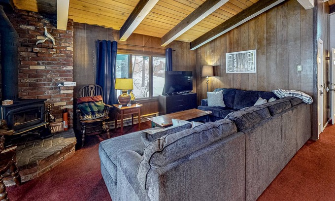 Mammoth Lakes Condo | Chateau-Style Condo with WiFi, Wood Stove, Shared Pool/Hot Tub/Sauna/Tennis