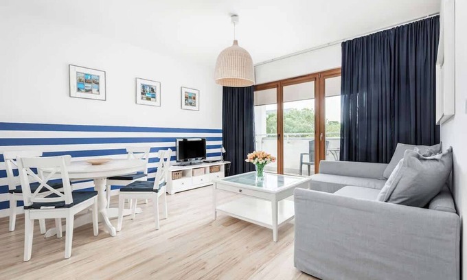 Swinoujscie Apartment | Chełmońskiego 4C | Bright Apartment | Balcony