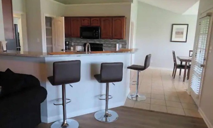 Southaven House | Cheerful 4 Bedroom with indoor fireplce, Fence in yard, Screen in back deck,