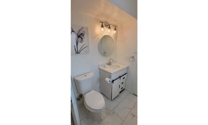 Aurora House | Cheerful large 5 bedroom home with space to spare