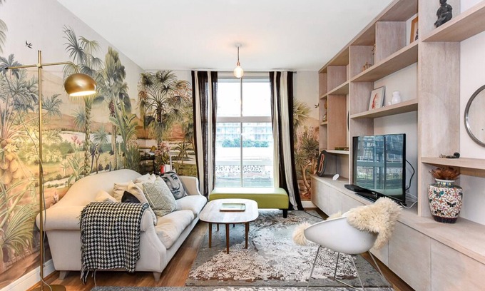Queenstown Apartment | Chelsea Bridge Wharf I Pro-Managed