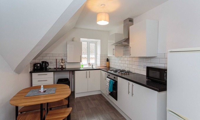 Blackpool Apartment | Cherry Property - Blueberry Suite