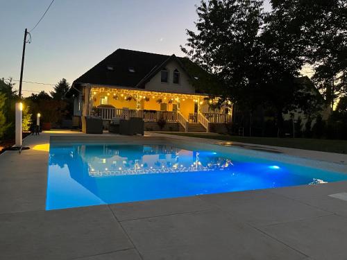 Balatonszemes House | Cherry Tree Cottage, Balatonszemes