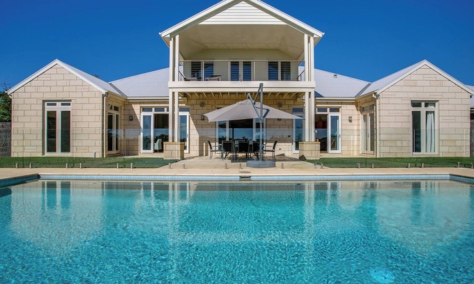 Portsea House | Cheviot Resort: 5 BR, 3 BA in Portsea, Sleeps 12
