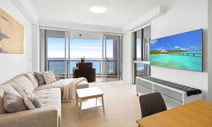 Surfers Paradise Apartment | Chevron Renaissance Ocean View