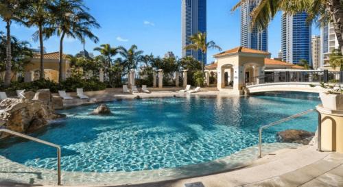 Surfers Paradise Apartment | Chevron Renaissance - Spacious 2 Bedroom Haven - CoastHM