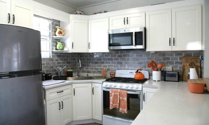 Roseau House | Chez Crix