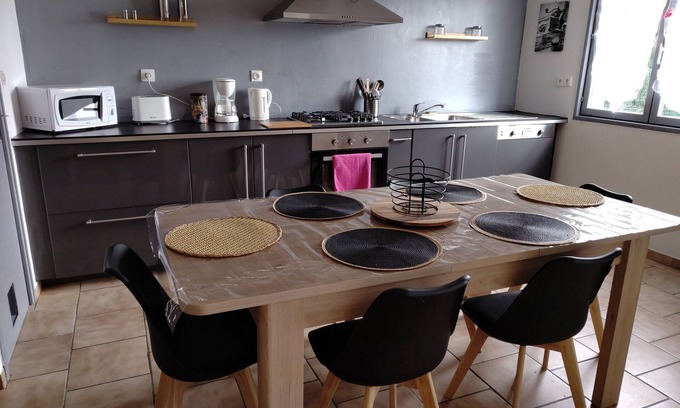 Bourg-Fidele House | Chez Juline charming single-storey house