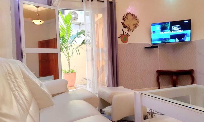 Dakar Apartment | Chez Kti, Apart F2 with courtyard Private, spacious, good