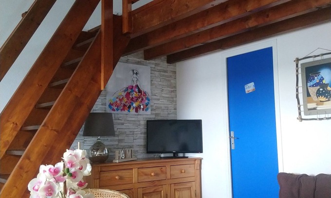 Plouhinec Apartment | Chez Maryluce "les Pieds ds l Eau"