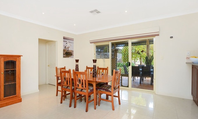 Port Elliot House | Chibnall Luxury accomodation central Port Elliot