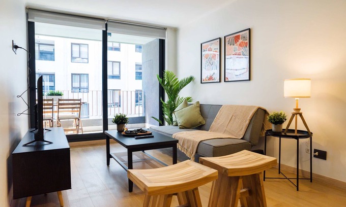 Apoquindo Apartment | Chic 1BR Oasis for 3 in Lively Las Condes
