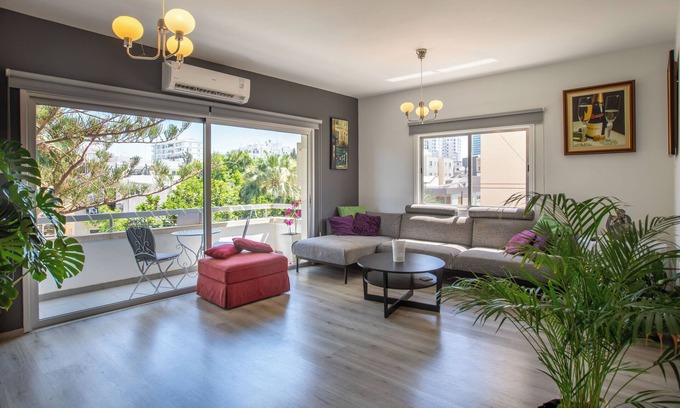 Limassol Apartment | Chic 2-bedroom apartment with AC, WiFi in wonderful Limassol