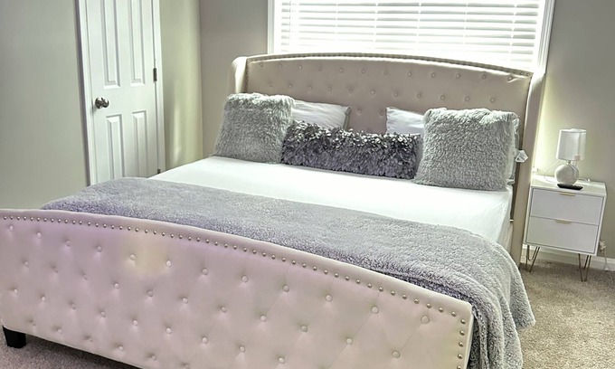 Marietta Apartment | Chic 2-bedroom with fitness room, WiFi in delightful Marietta