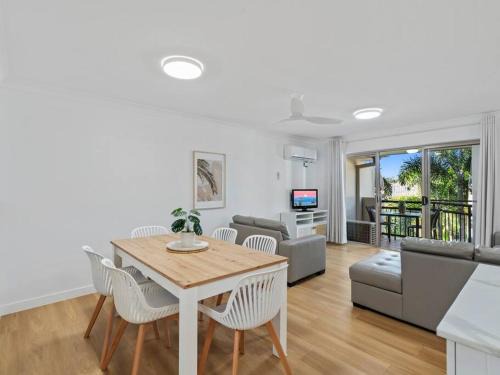 Mermaid Beach Apartment | Chic 2BR Oasis Turtle Beach Resort Gold Coast