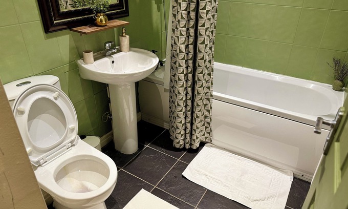 St George's Quarter Apartment | Chic +9 Guest 3-bed apartment in Liverpool City centre- 2 min Lime st