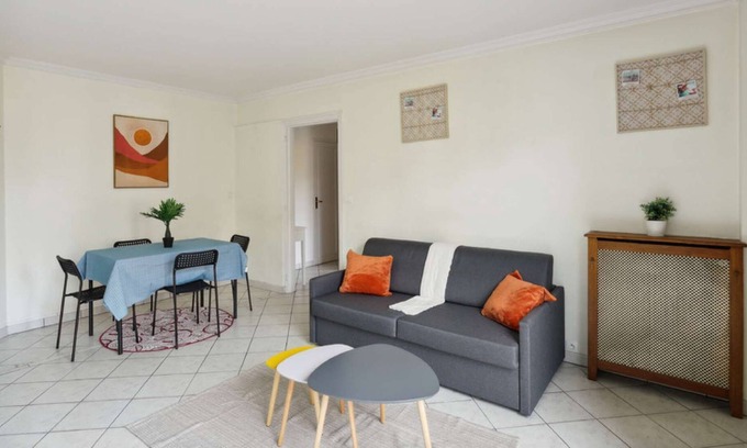 Chaville Apartment | Chic apart with parking