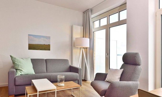 Wangerooge Apartment | Chic apartment on the North Sea beach with top sea view, balcony and beach chair! -