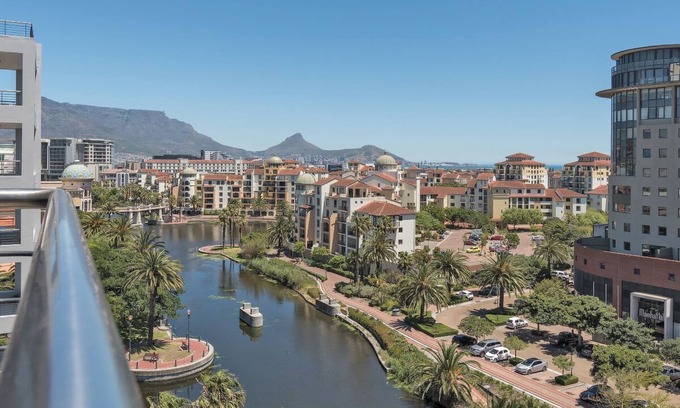 Century City Apartment | Chic apartment with 1 bedroom and WiFi, fitness room in delightful Cape Town
