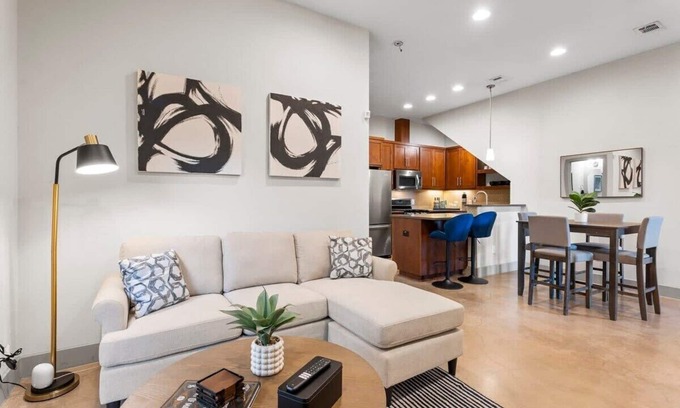 Galindo House | Chic & Homey 3-BR Close to Downtown/Heart of 704!