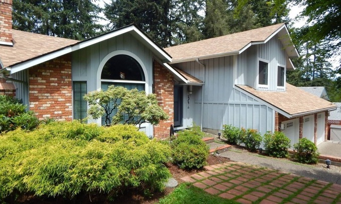 Southeast Eugene House | Chic house in Eugene near the University of Oregon/Autzen/Hayward Field