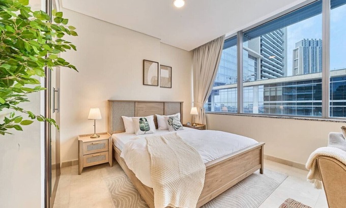 Bur Dubai Apartment | Chic Studio in Sky Gardens, DIFC | Prime Location