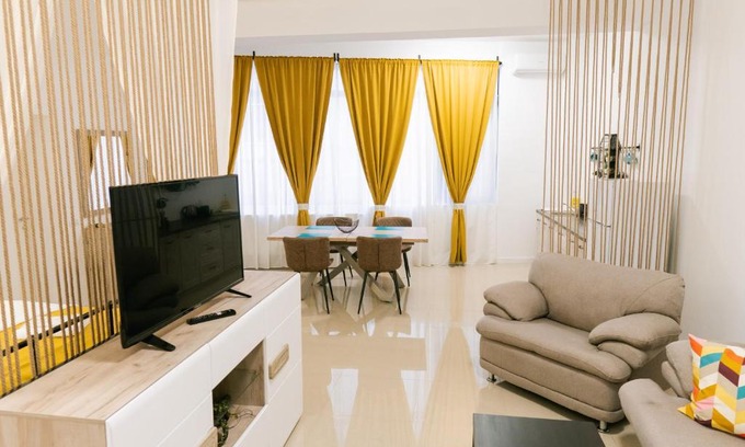 Sector 3 Apartment | Chic Studio