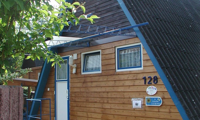 Feriendorf Eichwald House | Child- and dog-friendly holiday home with terrace and large garden