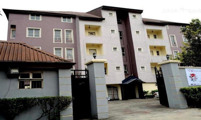 Port Harcourt Cabin | Christine Hotel - Christine Monarch
