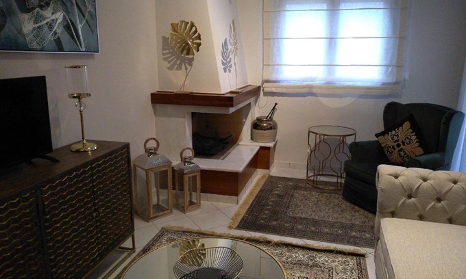Ioannina Town Centre Apartment | Christine's Golden Suite at Ioannina's Center