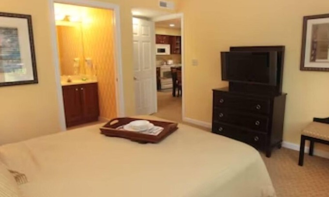 Williamsburg Resort | Christmas Resort week near Busch Gardens VA. Fully furnished villa sleeps 6.