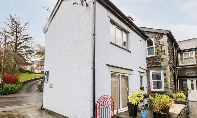 Ambleside Cottage | CHURCH VIEW in Ambleside