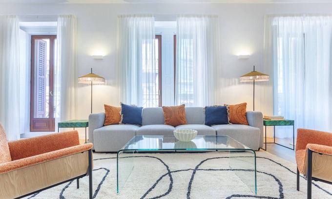 Cortes Apartment | Cibeles Exclusive II apartment in Madrid