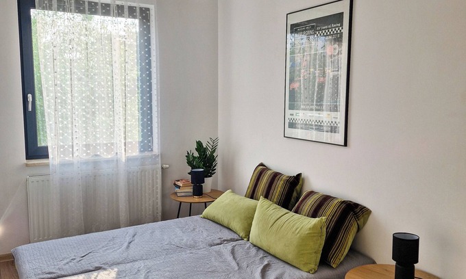 Zakrzowek Condo | Cichy apartament z balkonem i prywatnym parkingiem