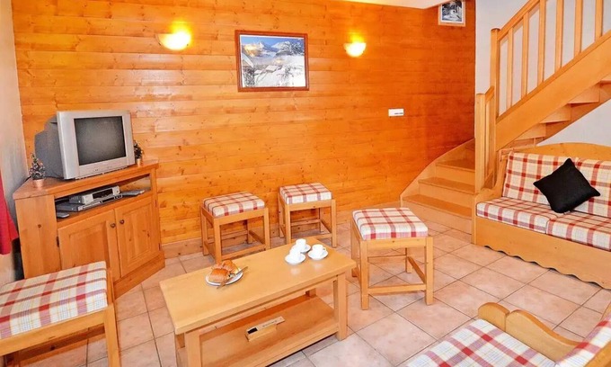 Praranger Ski Chalet | Cime de Caron Balcony Chalet - 8 Room Chalet 15 People