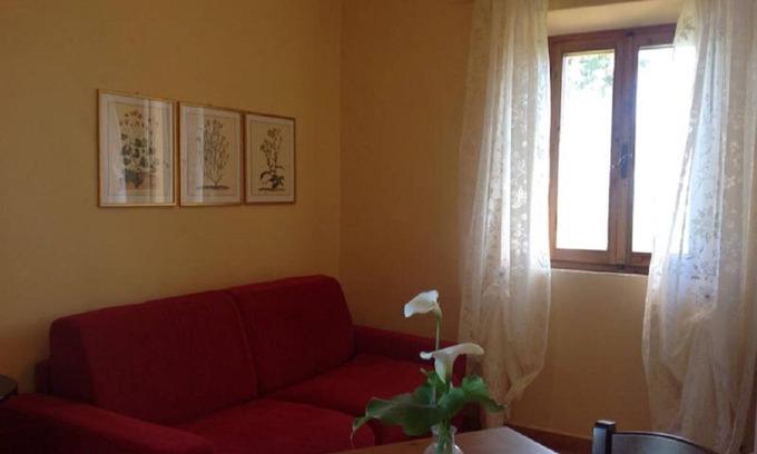 Bollano House | CIPRESSO APARTMENT in CASANOVA farmhouse on hills of Crete Senesi