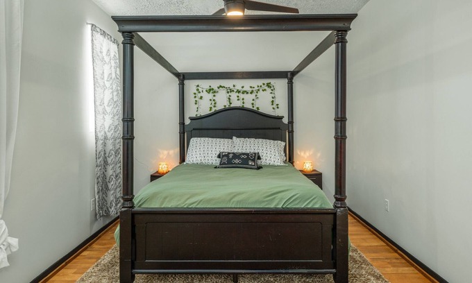 Sebring Apartment | Circle Overlook-Private Downtown apartment