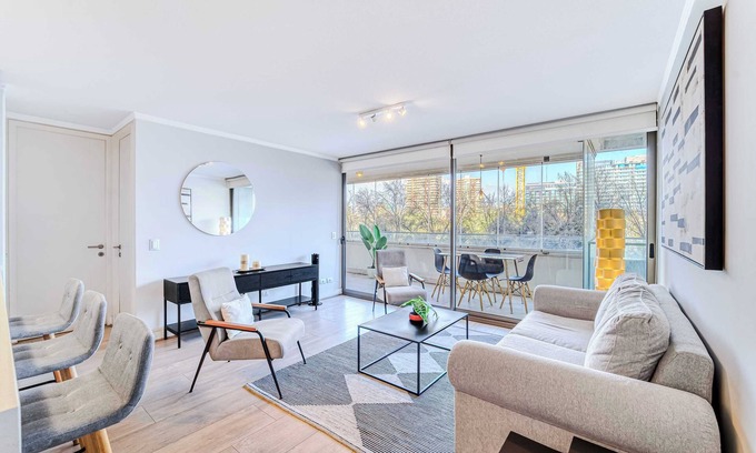 Apoquindo Apartment | Citadel View 2BR Balcony & Parking