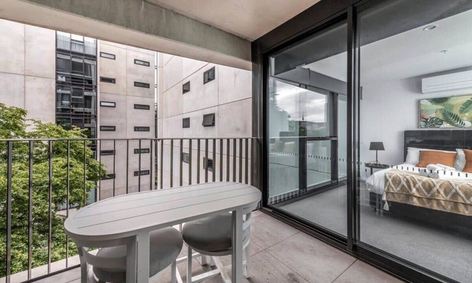 Reid Apartment | City Escape Reid ACT