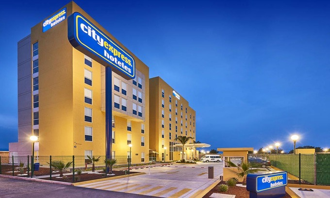 Irapuato Hotel | City Express Irapuato