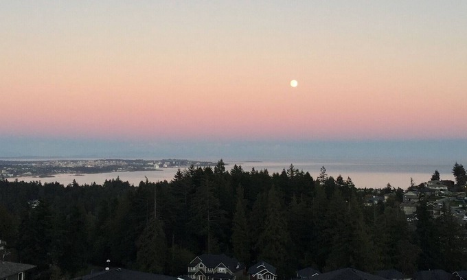 Colwood House | City, Ocean and Mountain views from this suite of Victoria and the USA