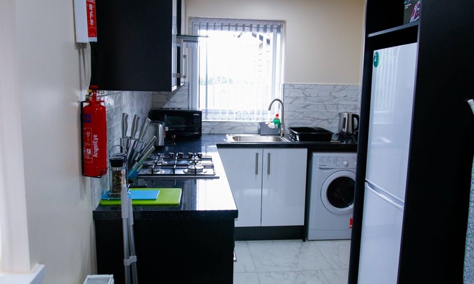 Edgbaston Apartment | City Road Birmingham Studio from Oofy - Studio 7
