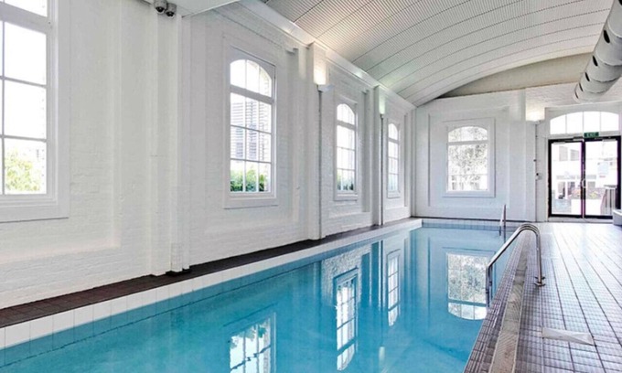 Auckland Central Business District Apartment | City Scape Hideaway w carpark, spa, pool and gym