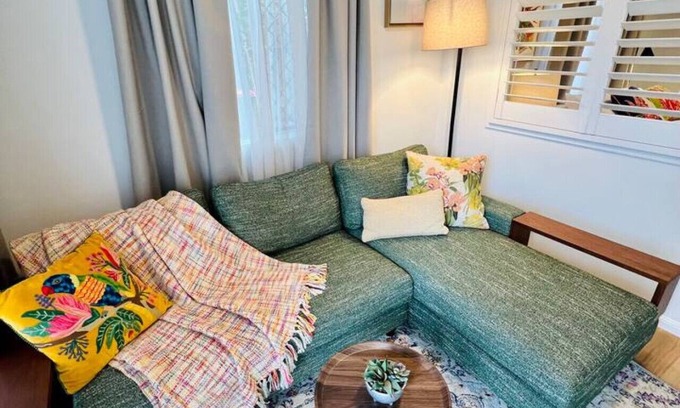Cairns North Apartment | City Unit 4 – Walk to Esplanade